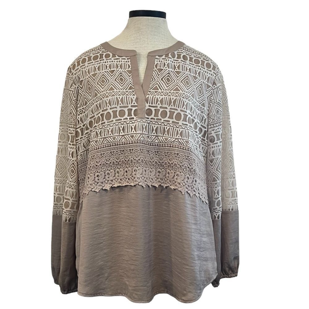 Chicos long sleeve cream and taupe blouse size 2 large